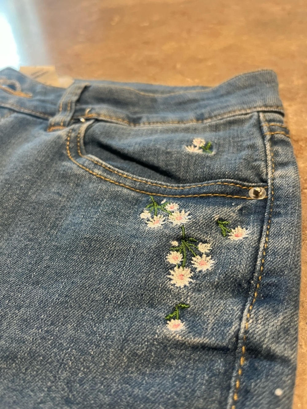 Embroidered Cropped High Rise Jeans - Picture 3 of 6